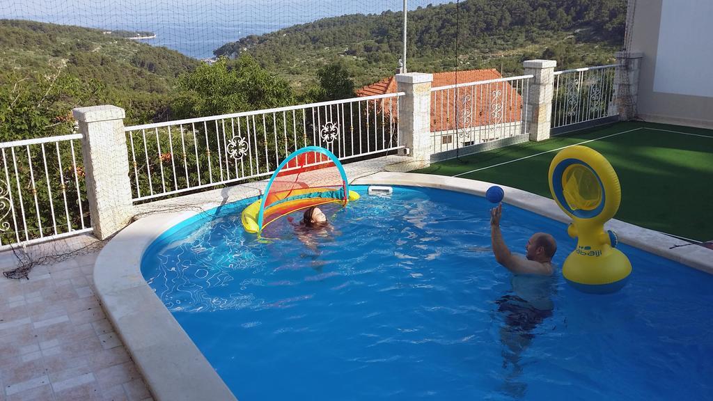 Holiday Home Gustirna Selca  Buitenkant foto