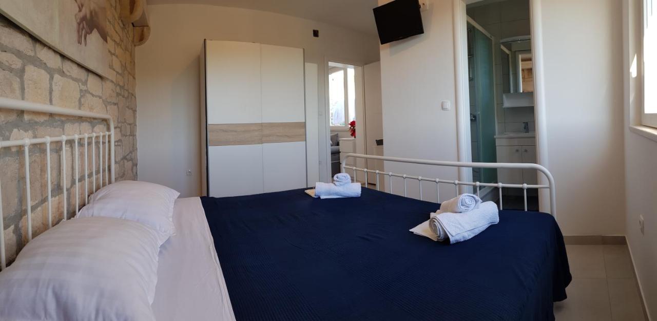 Holiday Home Gustirna Selca  Kamer foto