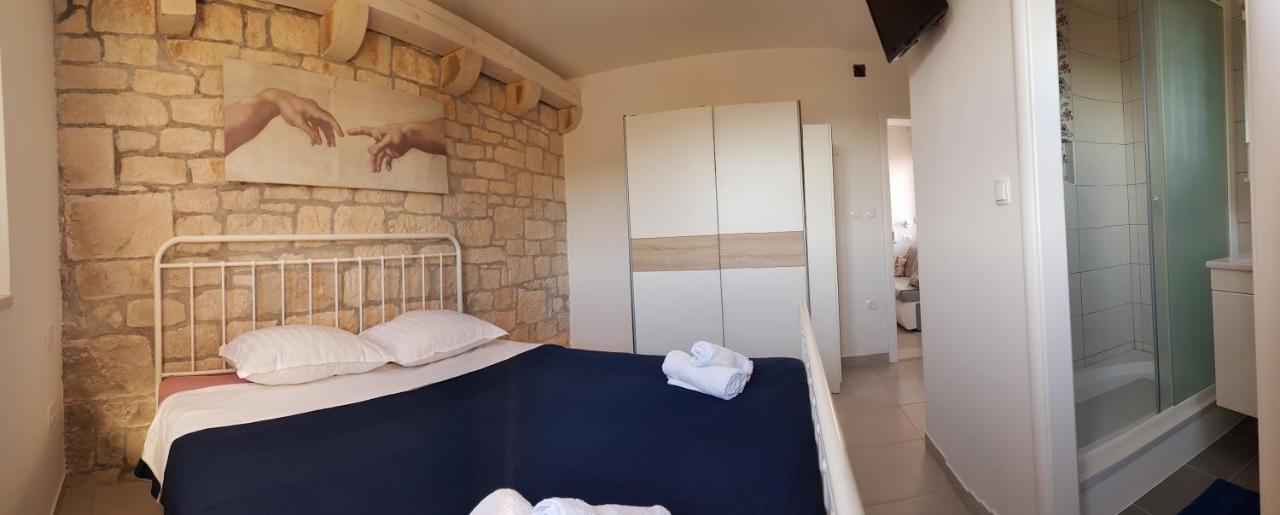 Holiday Home Gustirna Selca  Kamer foto
